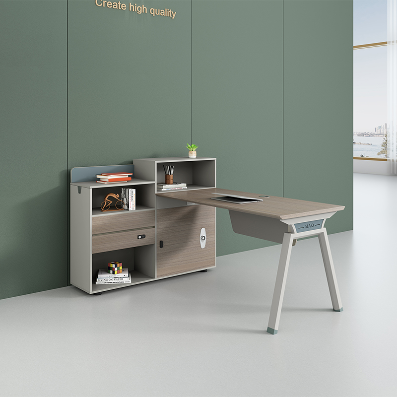 3 Desks in One Office 3 Desks in One Office
